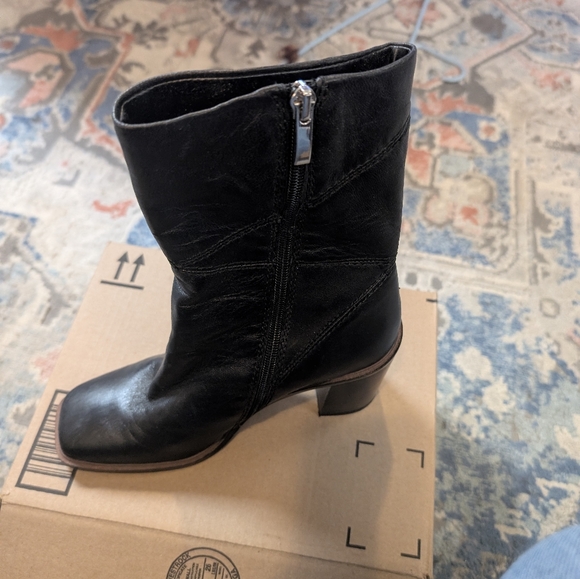 Black Franco Sarto Leather Boots 👢 - Picture 12 of 15